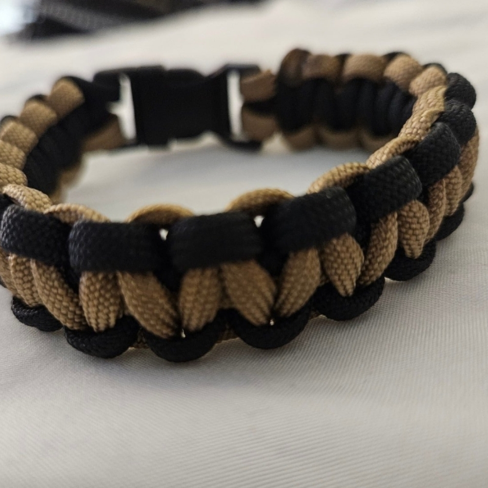 Paracord Bracelet Size 8" Black Tan New Handmade